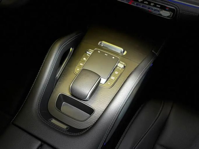 New Mercedes-Benz GLE 450 II (V167) Facelift, 3.0 l, 2024 in UAE, Dubai by GE Motors, Black color. Other | AUTO.AE | Listing #295529 — photo 14 of 19