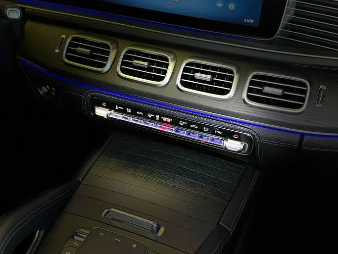 New Mercedes-Benz GLE 450 II (V167) Facelift, 3.0 l, 2024 in UAE, Dubai by GE Motors, Black color. Other | AUTO.AE | Listing #295529 — photo 17 of 19