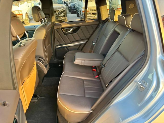Подержанный Mercedes-Benz GLK-Class 350 I (X204) Рестайлинг, 3.5 л, 2013 в Дубае от Saeed Auto Серый цвет. Японская | AUTO.AE