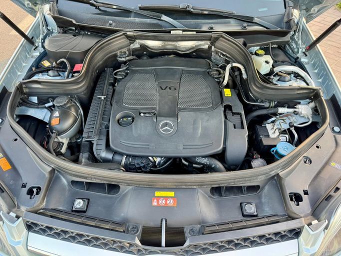 Подержанный Mercedes-Benz GLK-Class 350 I (X204) Рестайлинг, 3.5 л, 2013 в Дубае от Saeed Auto Серый цвет. Японская | AUTO.AE