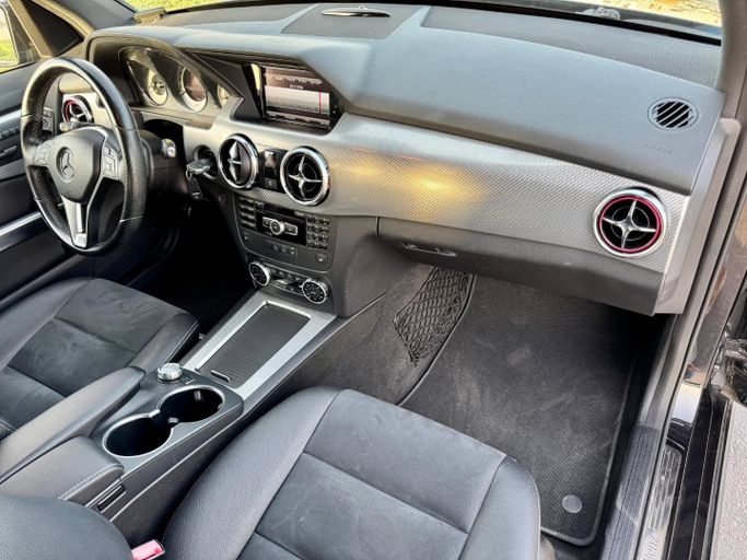 Подержанный Mercedes-Benz GLK-Class 350 I (X204) Рестайлинг, 3.5 л, 2013 в Дубае от Saeed Auto Черный цвет. Японская | AUTO.AE
