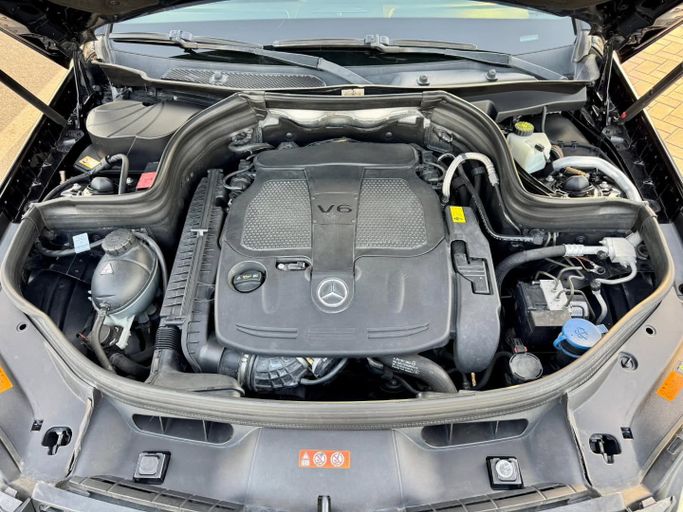 Подержанный Mercedes-Benz GLK-Class 350 I (X204) Рестайлинг, 3.5 л, 2013 в Дубае от Saeed Auto Черный цвет. Японская | AUTO.AE