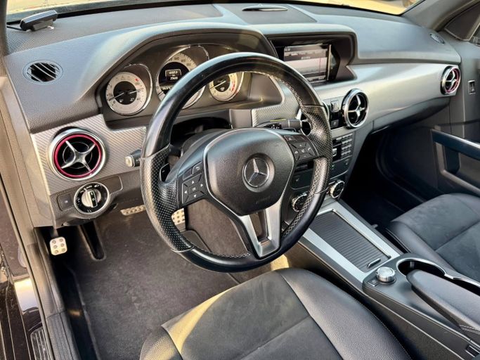 Подержанный Mercedes-Benz GLK-Class 350 I (X204) Рестайлинг, 3.5 л, 2013 в Дубае от Saeed Auto Черный цвет. Японская | AUTO.AE