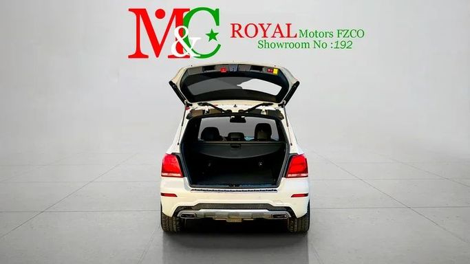 Used Mercedes-Benz GLK-Class 350 I (X204) Facelift, 3.5 l, 2013 in Dubai by Mirza Automobile FZE, White color. Japanese Specs | AUTO.AE