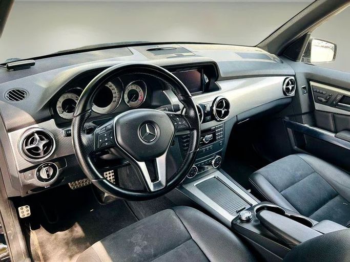 Used Mercedes-Benz GLK-Class 350 I (X204) Facelift, 3.5 l, 2013 in Dubai by Mirza Automobile FZE, Black color. Japanese Specs | AUTO.AE