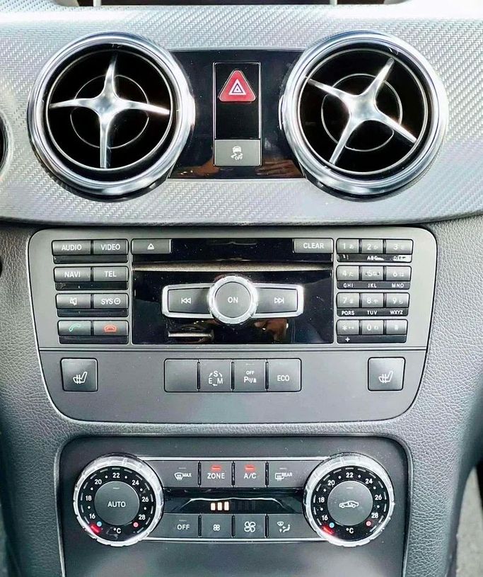 Used Mercedes-Benz GLK-Class 350 I (X204) Facelift, 3.5 l, 2013 in Dubai by Mirza Automobile FZE, White color. Japanese Specs | AUTO.AE