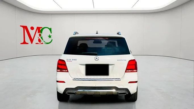 Used Mercedes-Benz GLK-Class 350 I (X204) Facelift, 3.5 l, 2013 in Dubai by Mirza Automobile FZE, White color. Japanese Specs | AUTO.AE