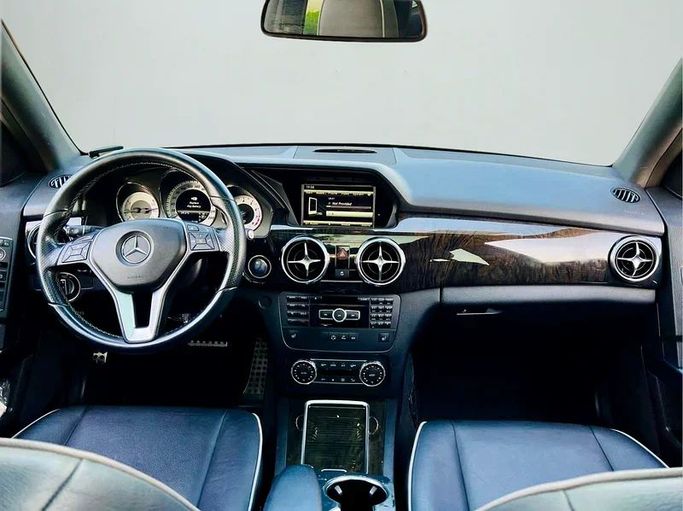 Подержанный Mercedes-Benz GLK-Class 350 I (X204) Рестайлинг, 3.5 л, 2013 в Дубае от Mirza Automobile FZE Черный цвет. Японская | AUTO.AE