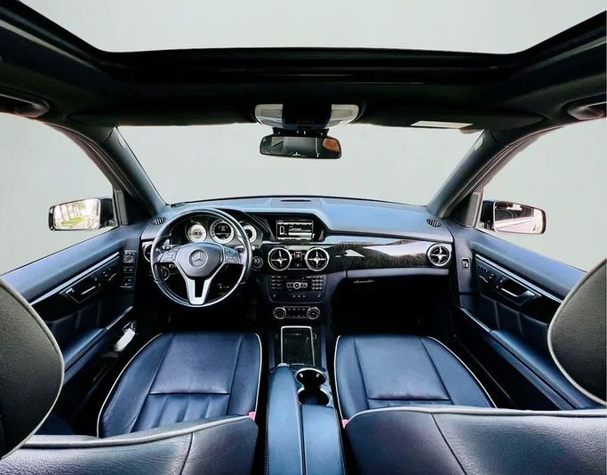 Подержанный Mercedes-Benz GLK-Class 350 I (X204) Рестайлинг, 3.5 л, 2013 в Дубае от Mirza Automobile FZE Черный цвет. Японская | AUTO.AE