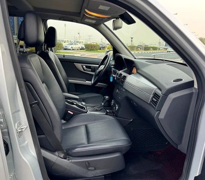 Подержанный Mercedes-Benz GLK-Class 350 I (X204), 3.5 л, 2010 в Дубае от Best Car Серебристый цвет. Японская | AUTO.AE