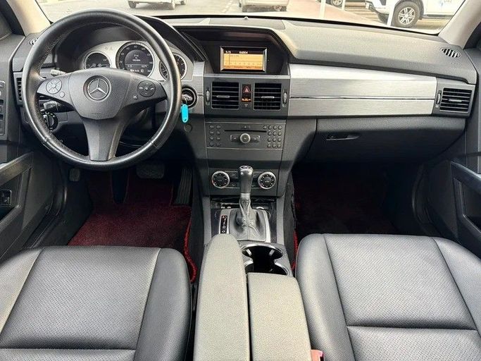 Подержанный Mercedes-Benz GLK-Class 350 I (X204), 3.5 л, 2010 в Дубае от Best Car Серебристый цвет. Японская | AUTO.AE