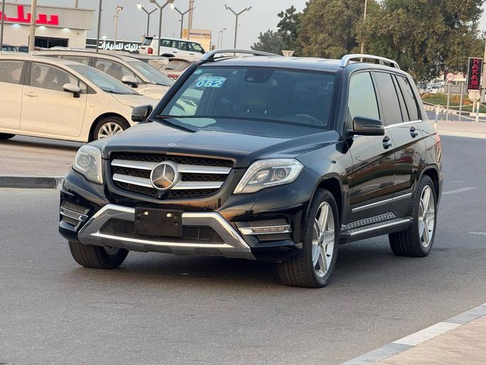 Подержанный Mercedes-Benz GLK-Class 350 I (X204) Рестайлинг, 3.5 л, 2015 в Дубае от Best Car Черный цвет.  | AUTO.AE