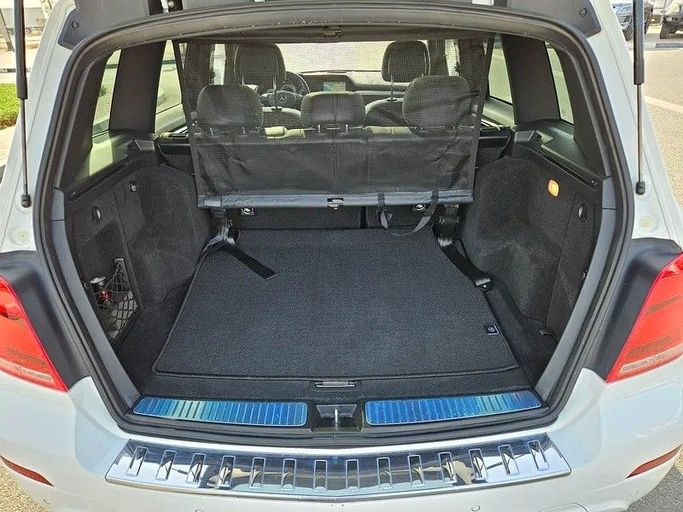 Used Mercedes-Benz GLK-Class 350 I (X204) Facelift, 3.5 l, 2014 in Dubai by Irfan Motors, White color. Japanese Specs | AUTO.AE