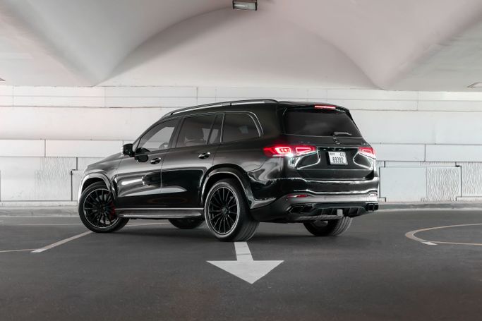 Mercedes-Benz GLS AMG 63 AMG II (X167), 2021 رجال الأعمال دفع رباعي 5 أبواب للتأجير في في دبي من Macan Luxury Motors، اللون أسود | AUTO.AE