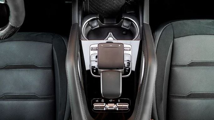 Подержанный Mercedes-Benz GLS AMG 63 AMG II (X167), 4.0 л, 2023 в Дубае от 8 Ba Motors Черный цвет. Японская | AUTO.AE