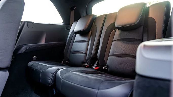 Подержанный Mercedes-Benz GLS AMG 63 AMG II (X167), 4.0 л, 2023 в Дубае от 8 Ba Motors Черный цвет. Японская | AUTO.AE