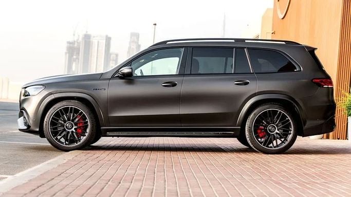 Подержанный Mercedes-Benz GLS AMG 63 AMG II (X167), 4.0 л, 2023 в Дубае от 8 Ba Motors Черный цвет. Японская | AUTO.AE