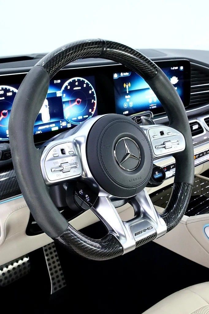 Подержанный Mercedes-Benz GLS AMG 63 AMG II (X167), 4.0 л, 2021 в Дубае от Al Faris Motors Синий цвет. Other | AUTO.AE