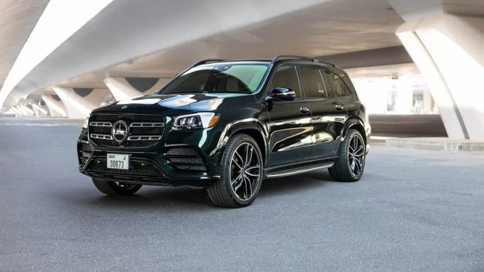 Mercedes-Benz GLS 450 II (X167) Рестайлинг, 2025 внедорожник 5 дв.  класса в Дубае от DELTA RENTALS черный цвет | AUTO.AE