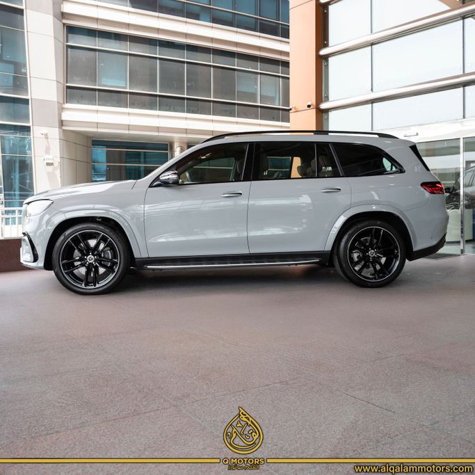 Used Mercedes-Benz GLS 580 II (X167) Facelift, 4.0 l, 2024 in Dubai by Q Motors, Grey color. GCC Specs | AUTO.AE