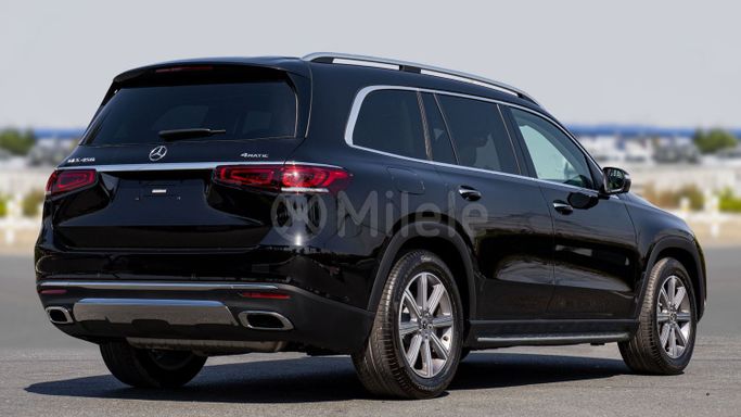 Новый Mercedes-Benz GLS 450 II (X167) Рестайлинг, 3.0 л, 2023 в Дубае от Milele Черный цвет. Other | AUTO.AE