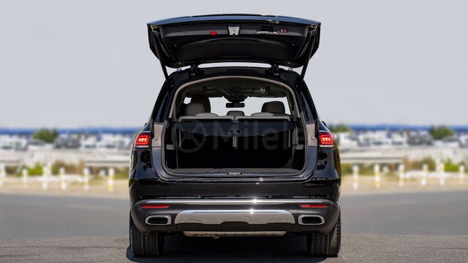 Новый Mercedes-Benz GLS 450 II (X167) Рестайлинг, 3.0 л, 2023 в Дубае от Milele Черный цвет. Other | AUTO.AE