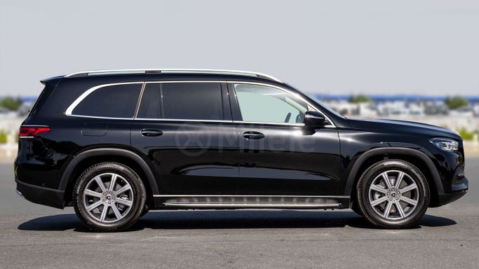 Новый Mercedes-Benz GLS 450 II (X167) Рестайлинг, 3.0 л, 2023 в Дубае от Milele Черный цвет. Other | AUTO.AE