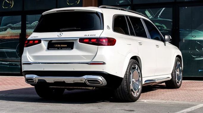 Подержанный Mercedes-Benz GLS 450 II (X167) Рестайлинг, 3.0 л, 2024 в Дубае от 8 Ba Motors Белый цвет. GCC | AUTO.AE