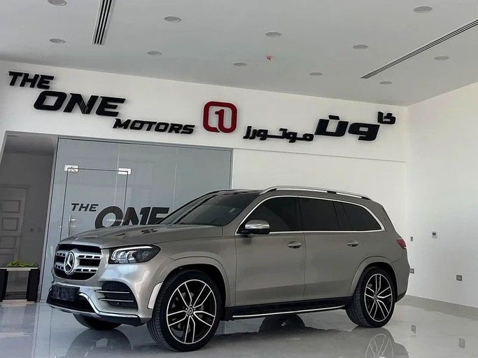Подержанный Mercedes-Benz GLS 450 II (X167), 3.0 л, 2021 в Дубае от The One Motors Серебристый цвет. GCC | AUTO.AE