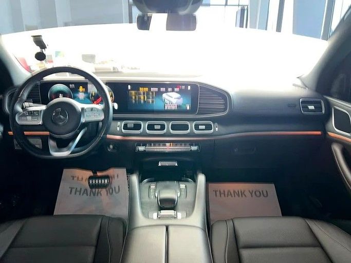 Подержанный Mercedes-Benz GLS 450 II (X167), 3.0 л, 2021 в Дубае от The One Motors Серебристый цвет. GCC | AUTO.AE