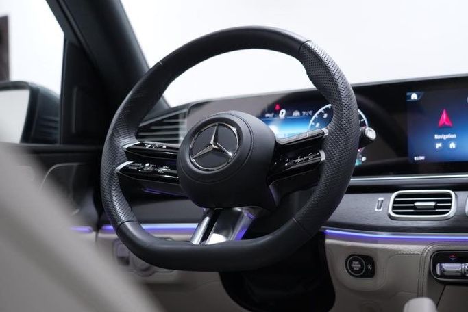 Used Mercedes-Benz GLS 450 II (X167) Facelift, 3.0 l, 2024 in Dubai by Oscar Motors, Black color. GCC Specs | AUTO.AE