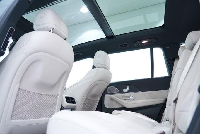 Used Mercedes-Benz GLS 450 II (X167) Facelift, 3.0 l, 2024 in Dubai by Oscar Motors, Black color. GCC Specs | AUTO.AE