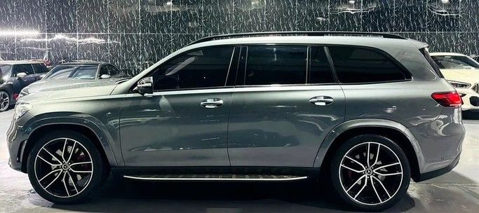 Used Mercedes-Benz GLS 580 II (X167), 4.0 l, 2020 in Dubai by Zeus Motors, Grey color. GCC Specs | AUTO.AE