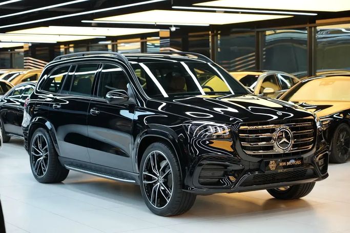 New Mercedes-Benz GLS 450 II (X167) Facelift, 3.0 l, 2026 in Dubai by MW Motors , Black color. GCC Specs | AUTO.AE | Listing #264772