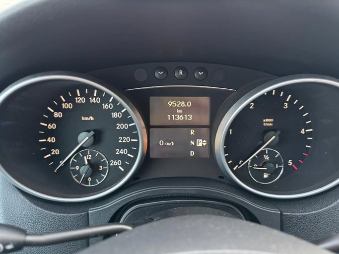 Used Mercedes-Benz M-Class 350 II (W164) Facelift, 3.0 l, 2010 in Dubai by Saeed Auto, Silver color. Japanese Specs | AUTO.AE