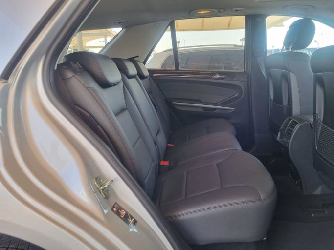 Used Mercedes-Benz M-Class 350 III (W166), 3.5 l, 2011 in Dubai by Saeed Auto, Grey color. Japanese Specs | AUTO.AE
