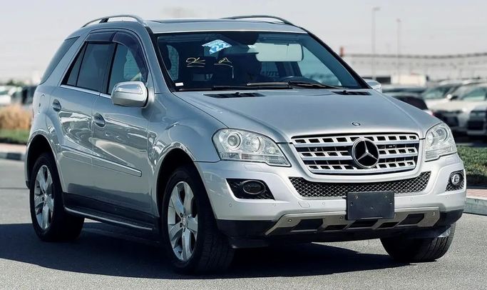 مستعملة Mercedes-Benz M-Class 350 II (W164) فيس ليفت II (W164), 3.0 l, 2010 في في دبي من Mirza Automobile FZE، اللون فضي. المواصفات اليابانية | AUTO.AE | إعلان #260667