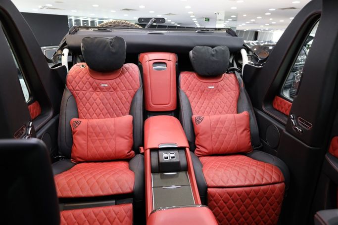 Used Mercedes-Benz Maybach G 650 Landaulet I, 6.0 l, 2018 in Dubai by Sanam Cars, White color. GCC Specs | AUTO.AE