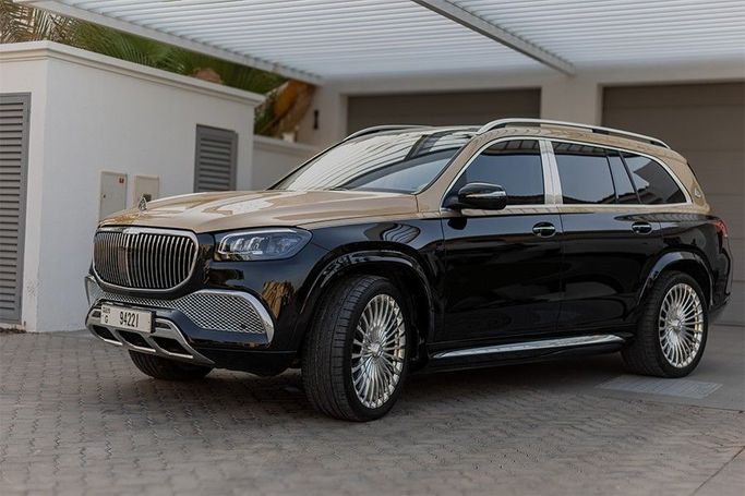 Mercedes-Benz Maybach GLS 600 I, 2023  دفع رباعي 5 أبواب للتأجير في في دبي من Speed Urus Rent A Car، اللون أسود | AUTO.AE | إعلان #1553