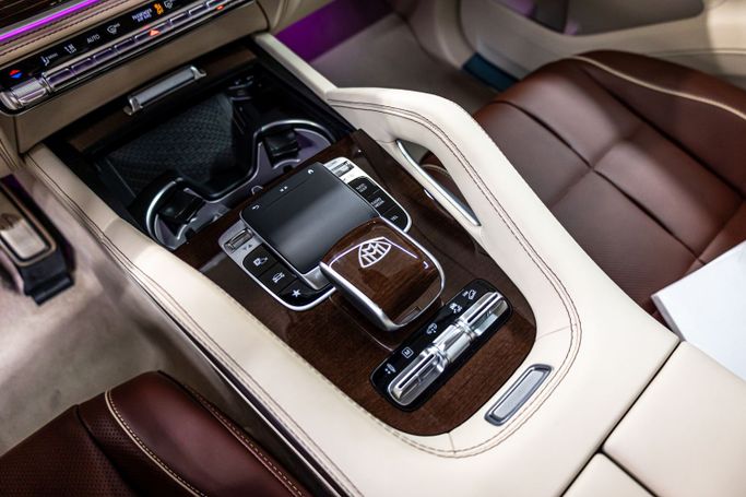 Подержанный Mercedes-Benz Maybach GLS 600 I, 4.0 л, 2021 в Дубае от PUPIL OF FATE MOTORS Тёмно-бордовый цвет. Европейская | AUTO.AE