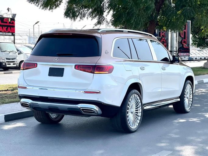 Подержанный Mercedes-Benz Maybach GLS 600 I, 4.0 л, 2022 в Дубае от Saeed Auto Другой цвет цвет. Японская | AUTO.AE