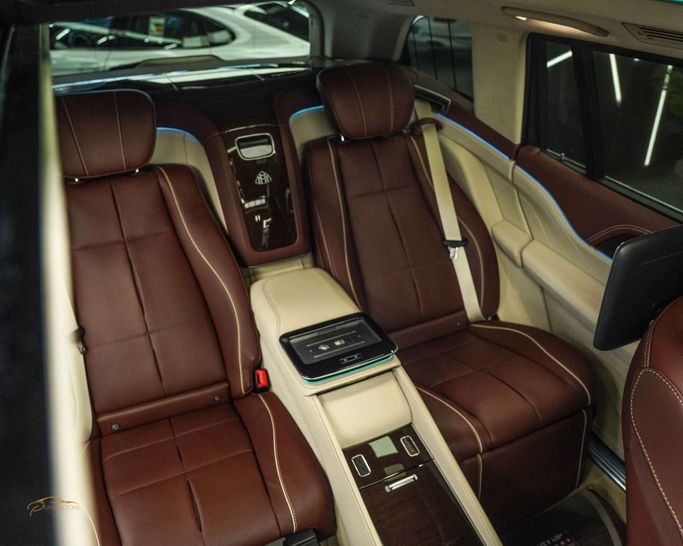 Новый Mercedes-Benz Maybach GLS 600 I, 4.0 л, 2021 в Дубае от Pearl Motors Зеленый цвет. Европейская | AUTO.AE