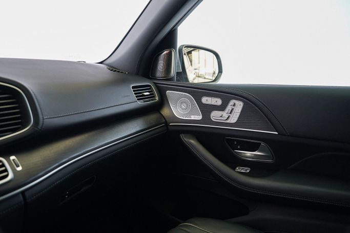 Used Mercedes-Benz Maybach GLS 600 I Facelift, 4.0 l, 2023 in Dubai by Exotic Cars, Black color. Other | AUTO.AE