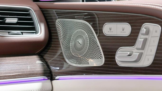 Подержанный Mercedes-Benz Maybach GLS 600 I, 4.0 л, 2021 в Дубае от The Car Superstore Черный цвет. GCC | AUTO.AE