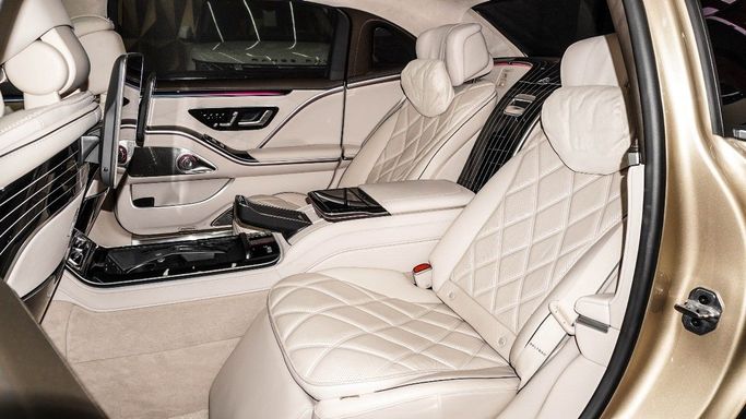 Подержанный Mercedes-Benz Maybach S-Class 680 II (Z223), 6.0 л, 2024 в Дубае от 777 CARS Черный цвет. Европейская | AUTO.AE
