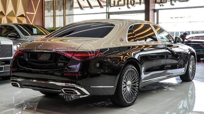 Подержанный Mercedes-Benz Maybach S-Class 680 II (Z223), 6.0 л, 2024 в Дубае от 777 CARS Черный цвет. Европейская | AUTO.AE