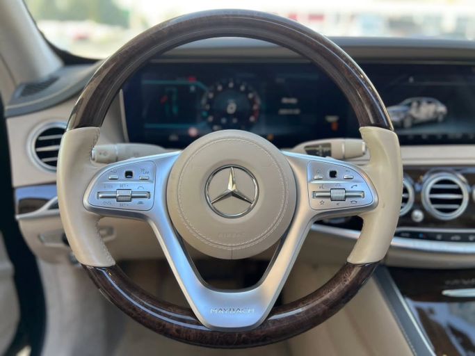 Used Mercedes-Benz Maybach S-Class 560 I (X222) Facelift, 4.0 l, 2018 in Dubai by Saeed Auto, Black color. Japanese Specs | AUTO.AE