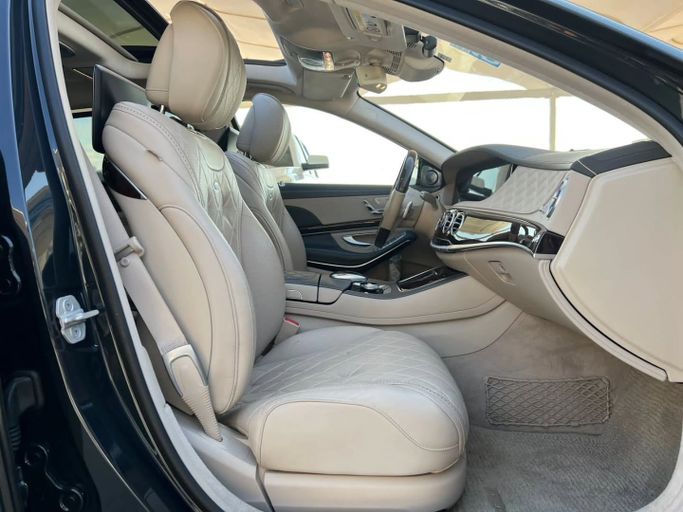 Used Mercedes-Benz Maybach S-Class 560 I (X222) Facelift, 4.0 l, 2018 in Dubai by Saeed Auto, Black color. Japanese Specs | AUTO.AE