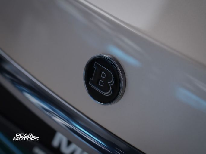 Подержанный Mercedes-Benz Maybach S-Class 680 II (Z223), 6.0 л, 2023 в Дубае от Pearl Motors Зеленый цвет. Европейская | AUTO.AE
