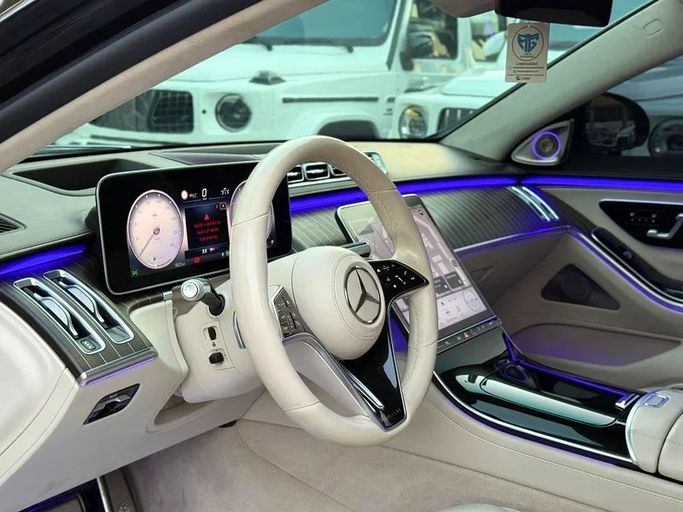 Used Mercedes-Benz Maybach S-Class 580 II (Z223), 4.0 l, 2023 in Dubai by Auto Bank Motors, Black color. Japanese Specs | AUTO.AE